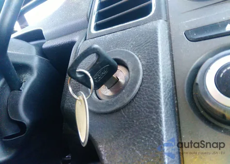 2013 Ford Police Interceptor z USA, uszkodzony, nr VIN 1FAHP2M85DG201728